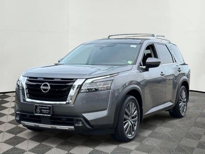 2022 Nissan Pathfinder SL