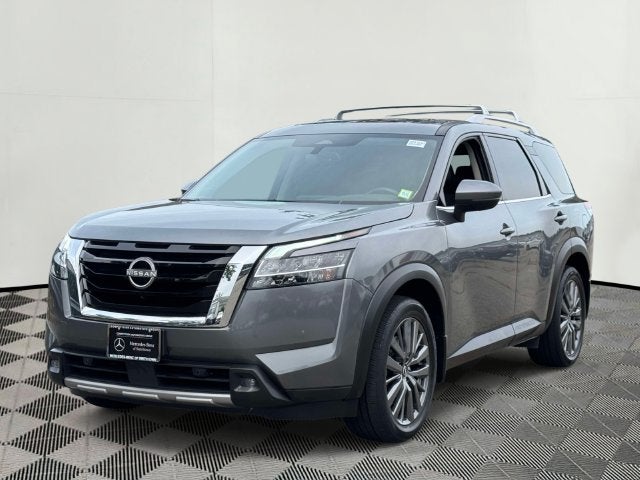 2022 Nissan Pathfinder SL
