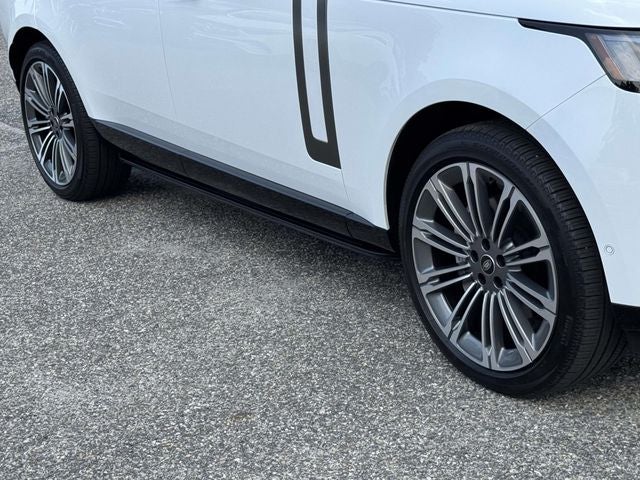2025 Land Rover Range Rover SE LWB