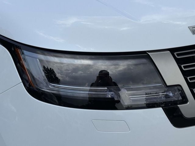 2025 Land Rover Range Rover SE LWB