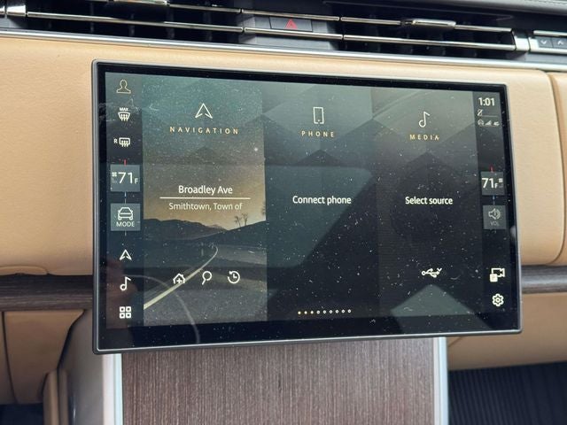 2025 Land Rover Range Rover SE LWB