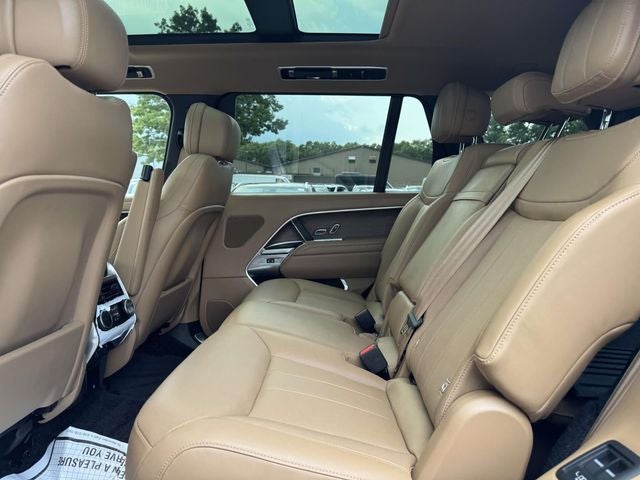 2025 Land Rover Range Rover SE LWB