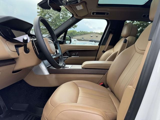 2025 Land Rover Range Rover SE LWB