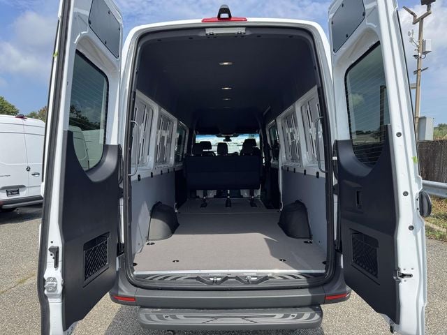 2026 Mercedes-Benz Sprinter 2500 Crew 170 WB High Roof