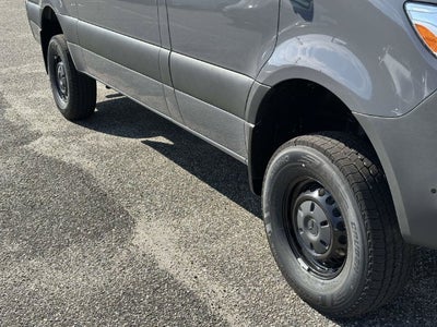 2026 Mercedes-Benz Sprinter 2500 Crew 144 WB 4MATIC®