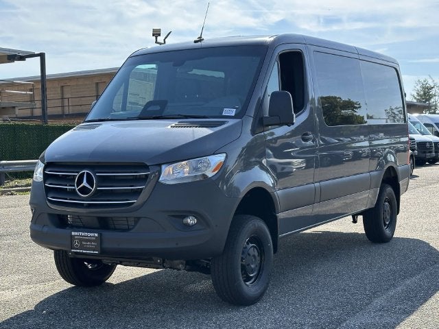 2026 Mercedes-Benz Sprinter 2500 Crew 144 WB 4MATIC®