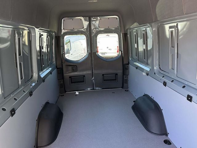 2026 Mercedes-Benz Sprinter 2500 Crew 170 WB High Roof