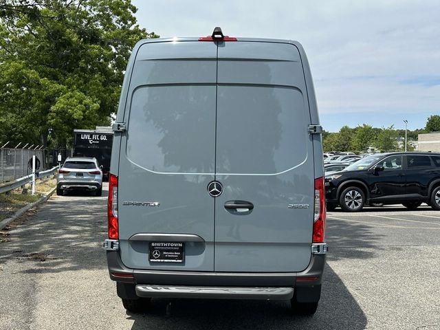 2026 Mercedes-Benz Sprinter 2500 Cargo 144 WB