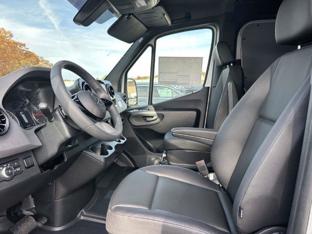2027 Mercedes-Benz Sprinter 2500 Cargo 144 WB