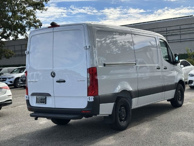 2027 Mercedes-Benz Sprinter 2500 Cargo 144 WB