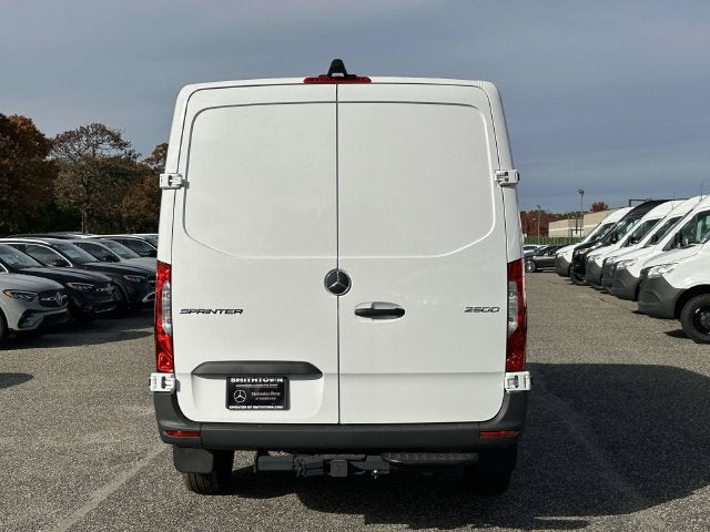 2026 Mercedes-Benz Sprinter 2500 Cargo 144 WB