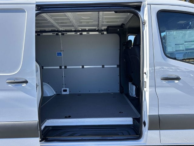 2027 Mercedes-Benz Sprinter 2500 Cargo 144 WB