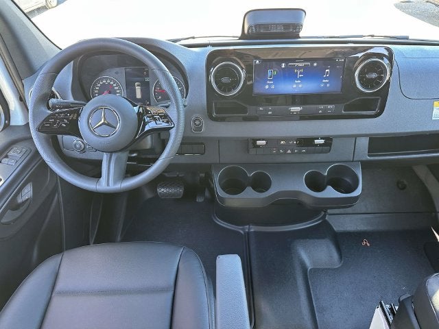 2027 Mercedes-Benz Sprinter 2500 Cargo 144 WB