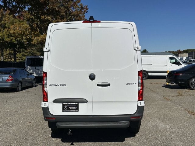 2027 Mercedes-Benz Sprinter 2500 Cargo 144 WB