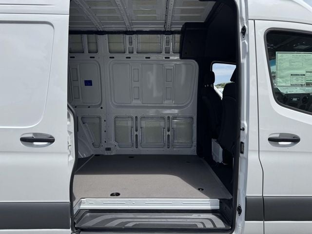 2025 Mercedes-Benz Sprinter 2500 Cargo 144 WB