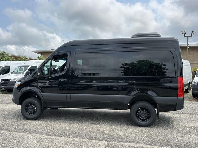 2026 Mercedes-Benz Sprinter 2500 Passenger 144 WB 4MATIC®