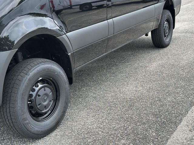 2026 Mercedes-Benz Sprinter 2500 Passenger 144 WB 4MATIC®