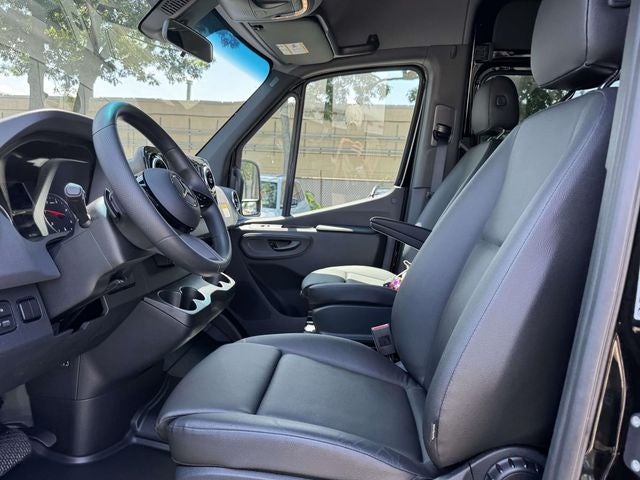 2025 Mercedes-Benz Sprinter 2500 Passenger 144 WB