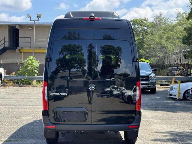2025 Mercedes-Benz Sprinter 2500 Passenger 144 WB