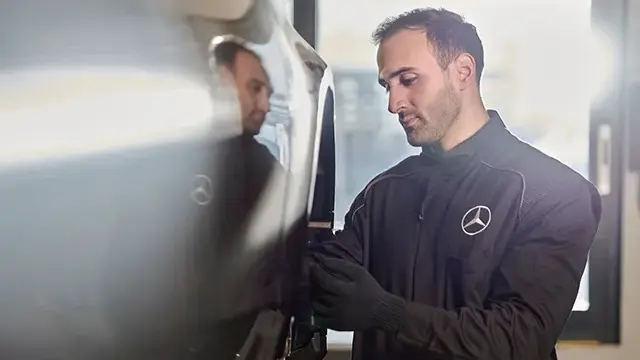 Mercedes-Benz Service Technician