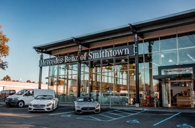 The Mercedes-Benz of Smithtown showroom exterior on Middle Country Road