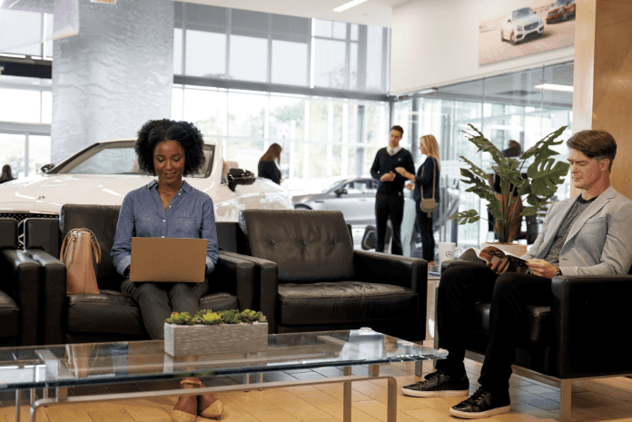 The customer lounge at Mercedes-Benz of Smithtown